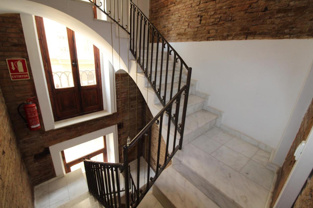 דירות ולנסיה Piso En La Cuitat Vella Cerca De Jardines Real מראה חיצוני תמונה